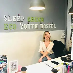 Sleep - Certified Eco Youth Хостел